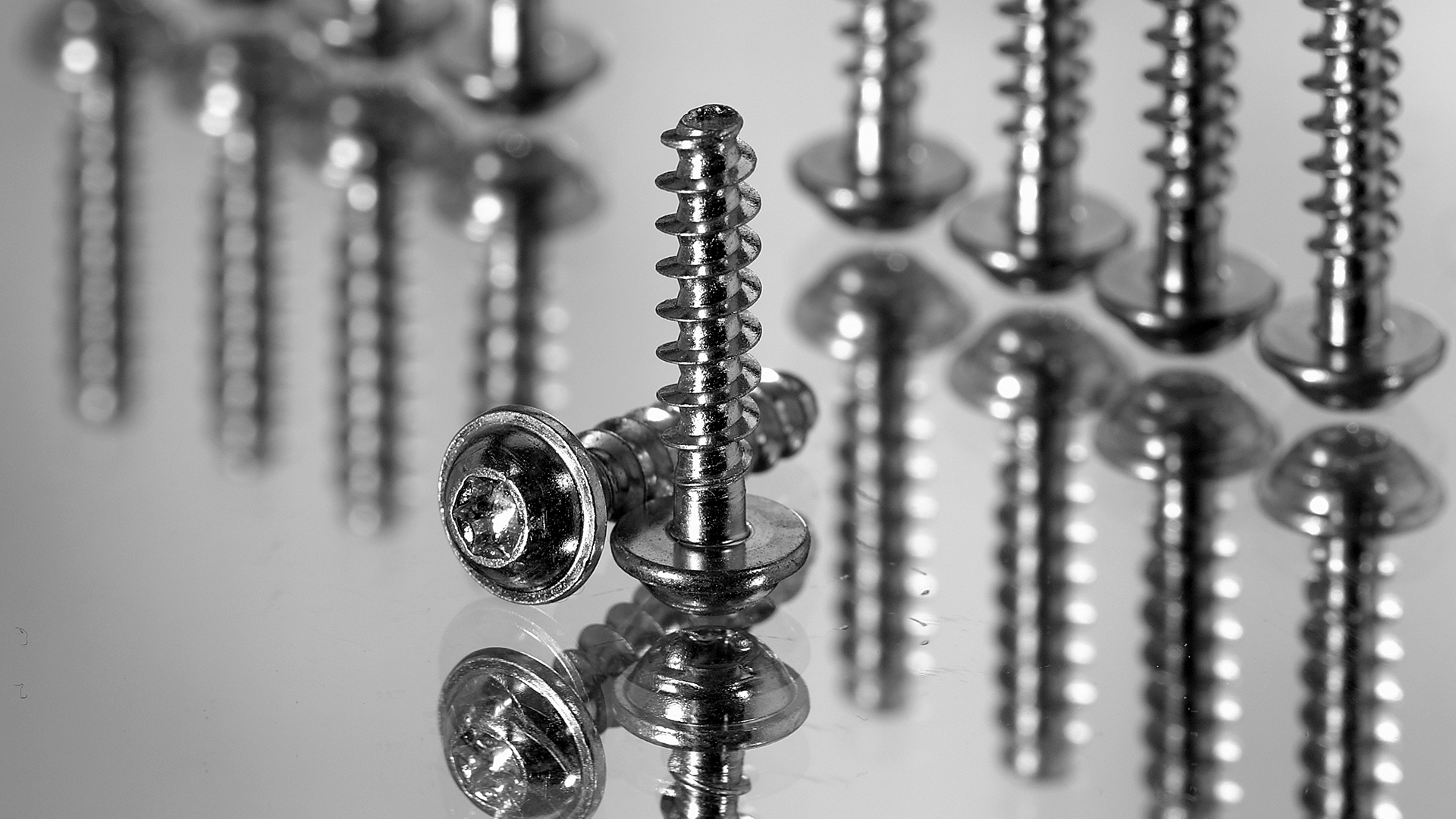 Screws for thermoplastics